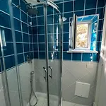 Blue * איסקיה